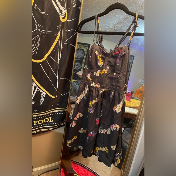 American Eagle Outfitters Floral Dress - Size 6 - Picture 2 of 4